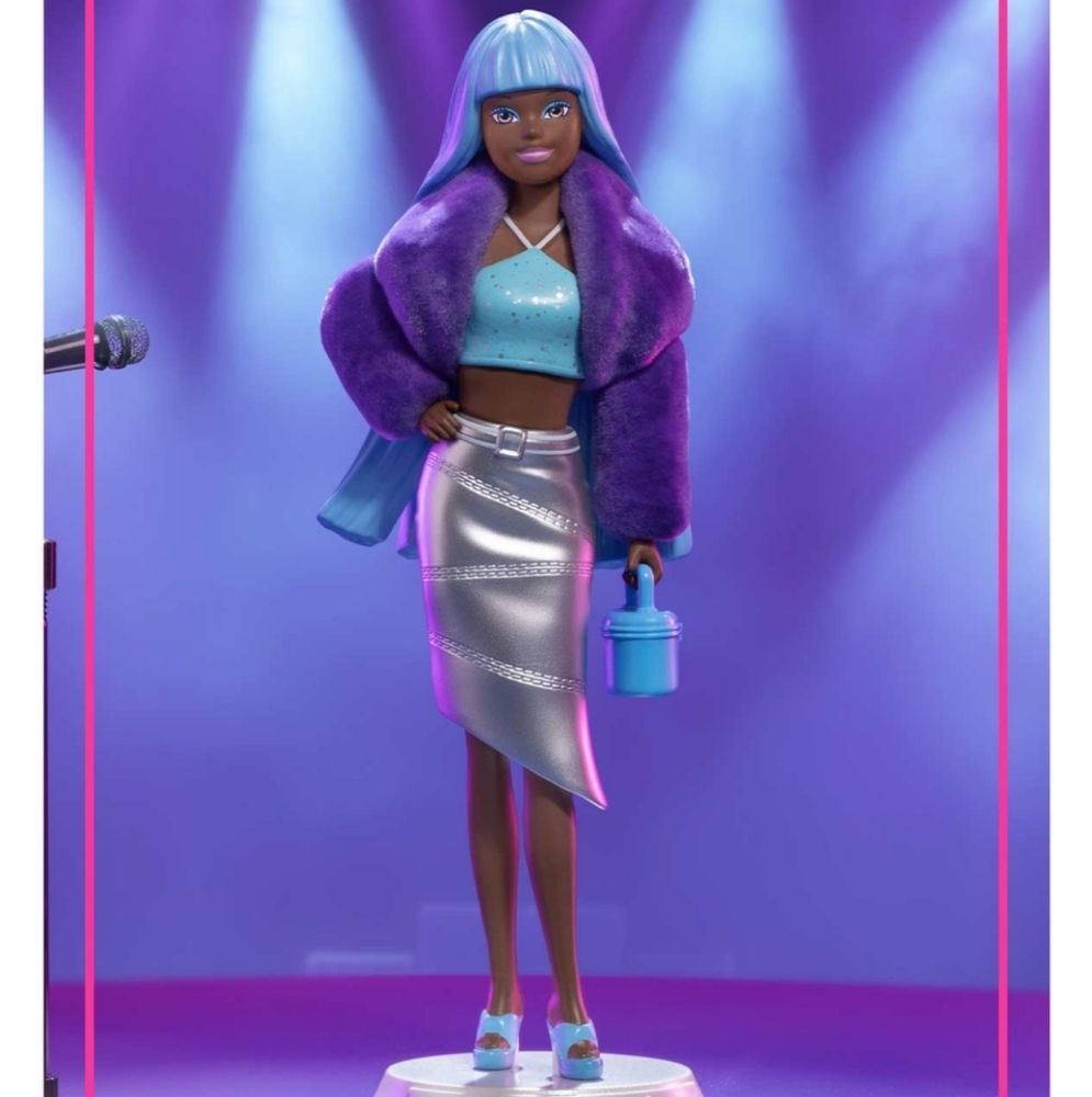 Pop Mart Barbie! 2001 Jam N' Glam 💜